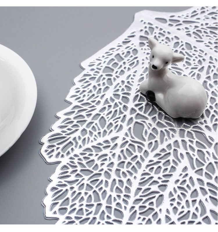 European and American Placemat Leaves Hollow out Heat Insulation Non-Slip PVC Placemat Tea Table Decorative Pad Restaurant Western Food Tray Mat European and American Placemat Leaves Hollow out Heat Insulation Non-Slip PVC Placemat Tea Table Decorative Pad Restaurant Western Food Tray Mat