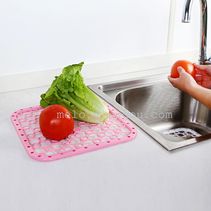 The sink drain pad / waste heat insulation pad