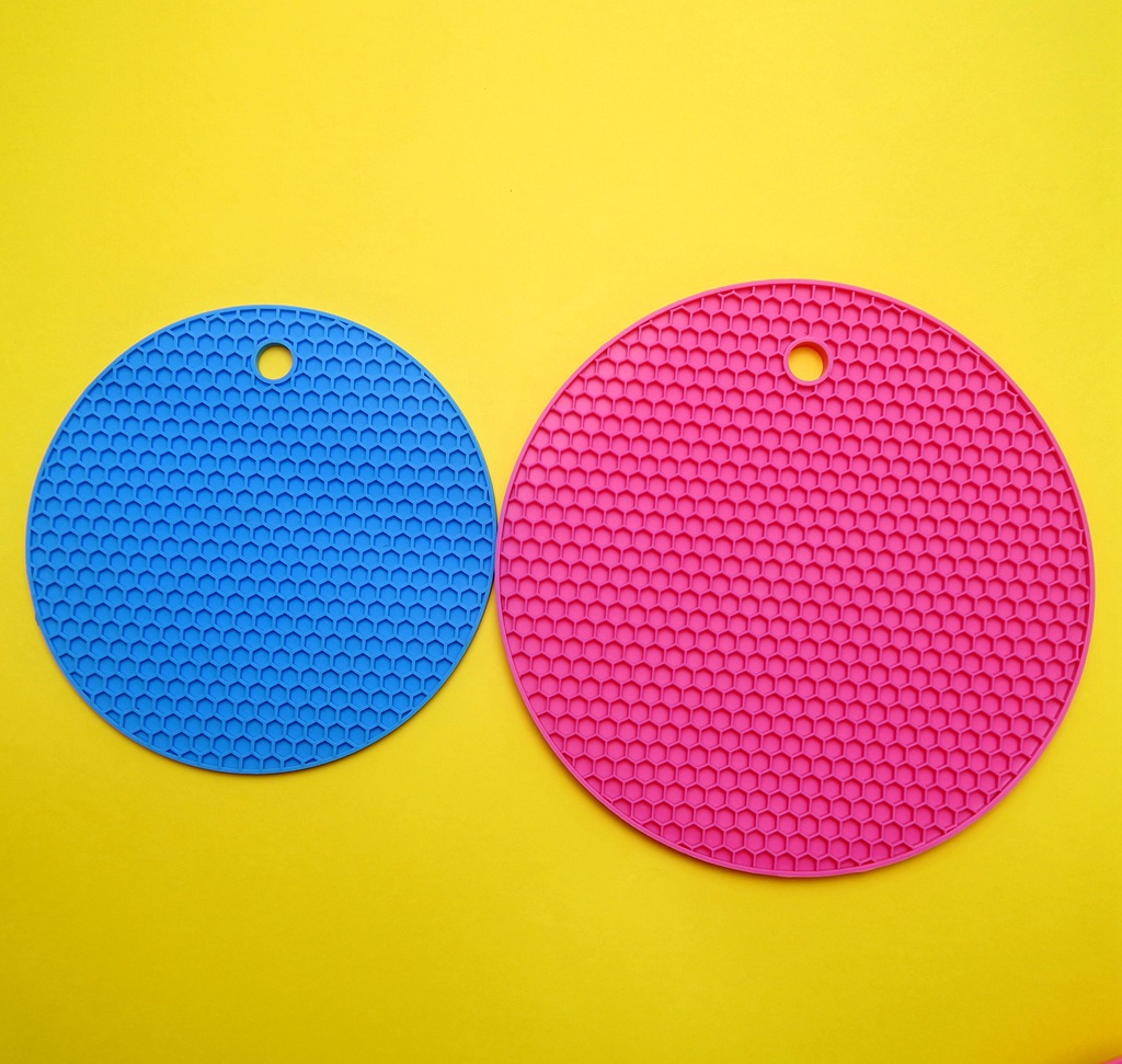 provides food grade round silicone honeycomb heat insulation pad round pot pad place mat coasters table mat ironing pad