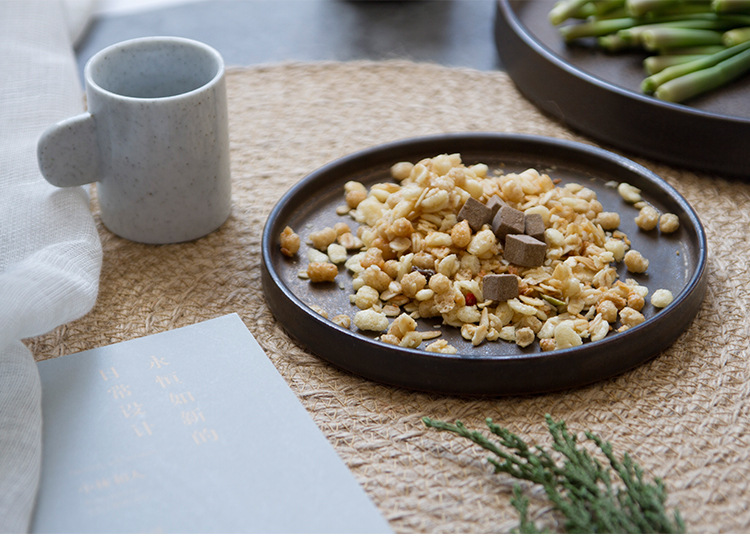 Whole Asia hemp grass woven round thickened household mat kitchen table antihot heat insulation pad cup pan INS antislip
