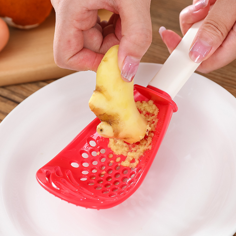 Kitchen Multi-Functional Grinding Spoon Mash Drain Colander Grinding Ginger and Garlic Spoon  Mashed Potatoes Spatula