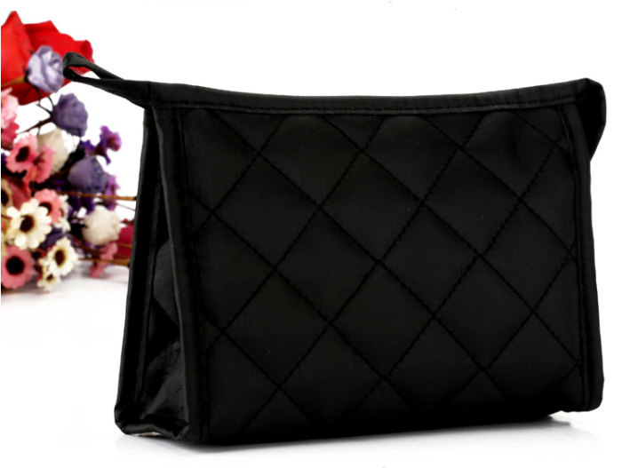 Embroidered cosmetic bag cosmetic bag clutch bag diamond lattice storage bag gift bag three piece kit