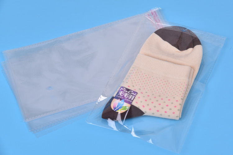 Yiwu manufacturer opp gift bag 13*24 plastic bag self-sealing bag quality good price reasonable.