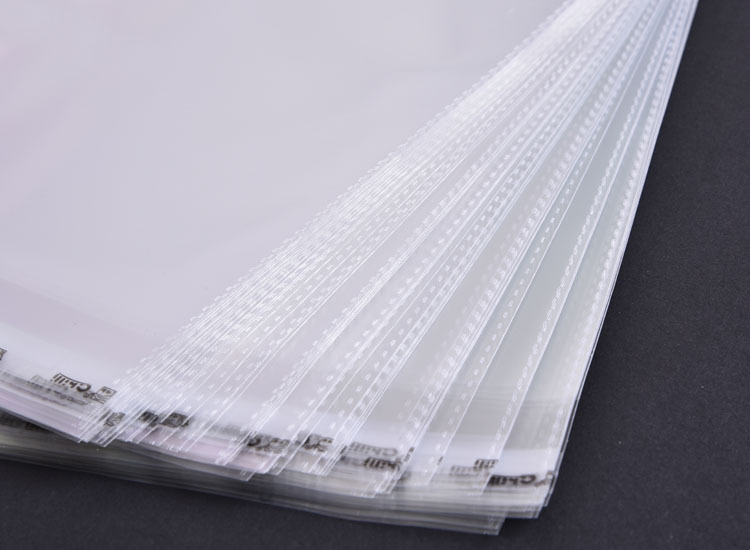 Yiwu manufacturer opp gift bag 13*24 plastic bag self-sealing bag quality good price reasonable.