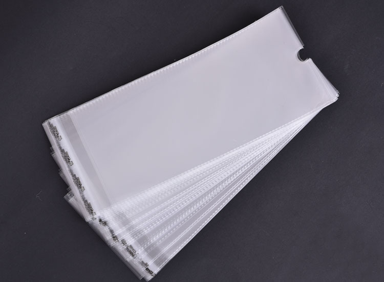 Yiwu manufacturer opp gift bag 13*24 plastic bag self-sealing bag quality good price reasonable.