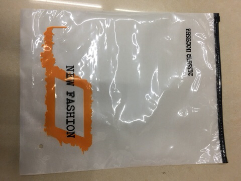 Clothing zipper bag plastic packaging bag PE + bubble film manufacturers direct spot Clothing zipper bag plastic packaging bag PE + bubble film manufacturers direct spot