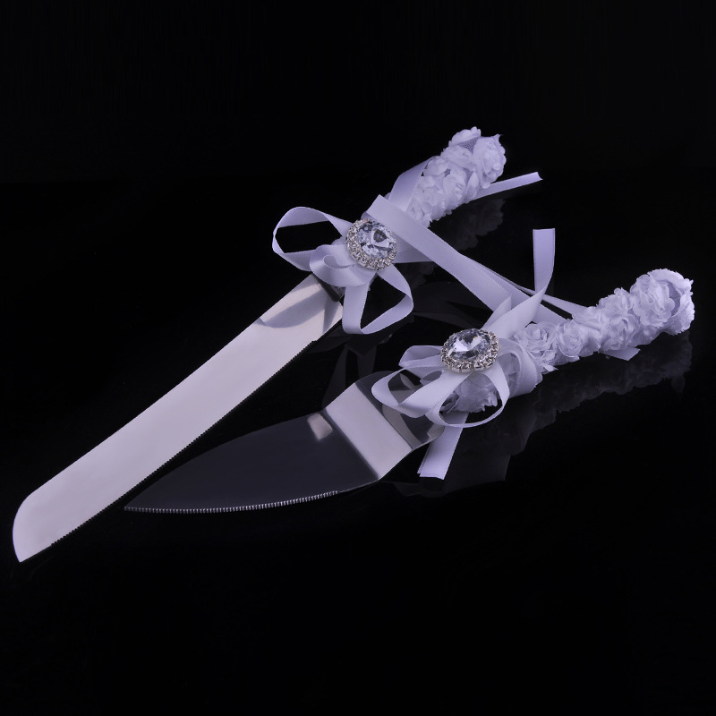 Europe and the United States creative wedding supplies transparent glass goblet red wine box set checking cake knife shovel wholesale