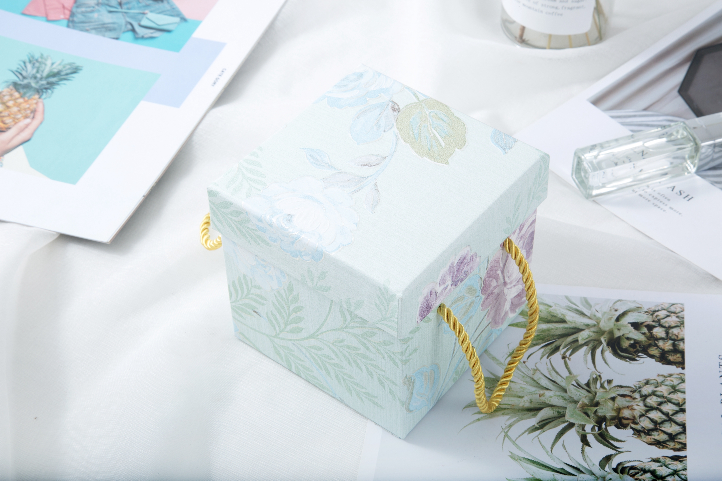 Square Portable Box Apple Box Gift Box Christmas Box