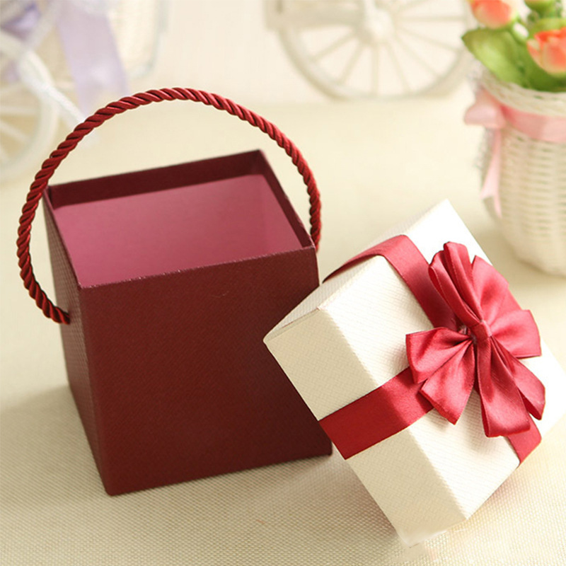Christmas apple box wedding gift box with hand gift box European portable wedding candy box packaging wholesale