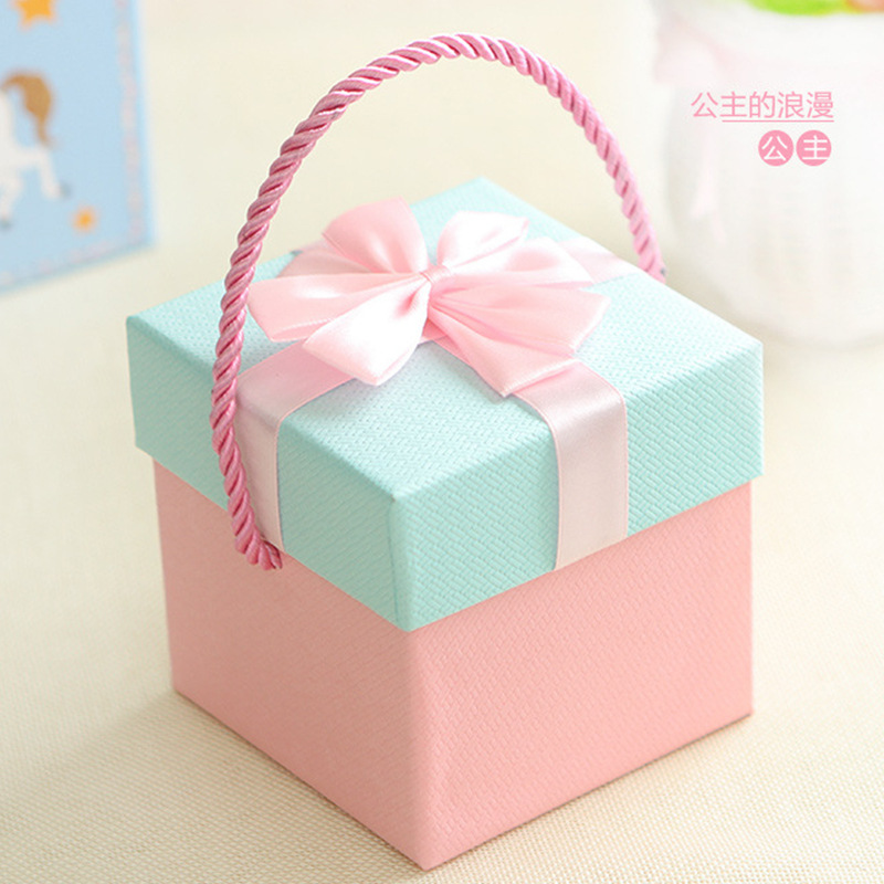 Christmas apple box wedding gift box with hand gift box European portable wedding candy box packaging wholesale