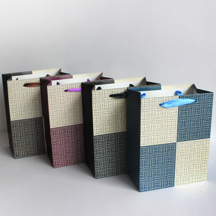 Printing custom made all kinds of paper bags gift bags clothing bags shopping bags handbags kraft paper bags