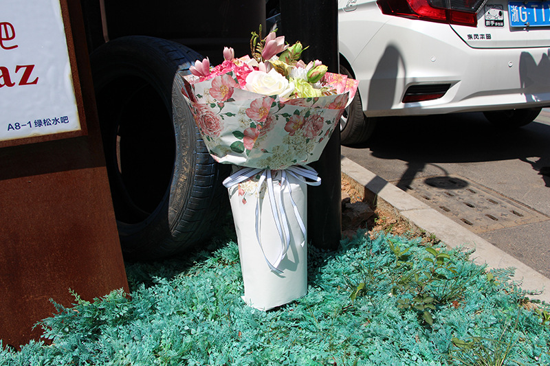 Flower paper kraft paper bouquet paper gift paper Flower art material Flower paper kraft paper bouquet paper gift paper Flower art material