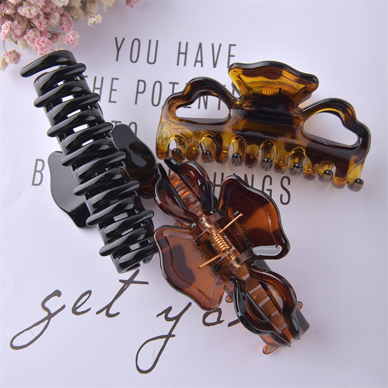 Clip headdress act the role of simple hairpin act the role of act the role of grab clip medium Korean disc-hair implement grace hair card spring and summer money