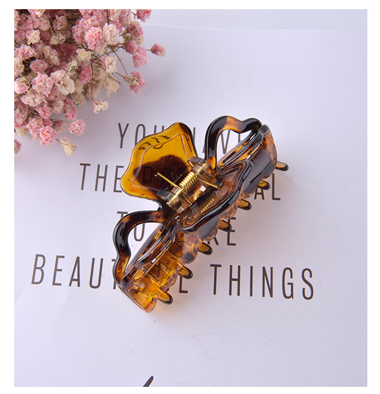 Clip headdress act the role of simple hairpin act the role of act the role of grab clip medium Korean disc-hair implement grace hair card spring and summer money