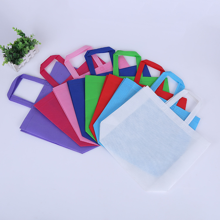 Three dimensional nonwoven tote bag spot custom supermarket shopping bags of clothing gift bags covered with film advertising green bags Three dimensional nonwoven tote bag spot custom supermarket shopping bags of clothing gift bags covered with film advertising green bags