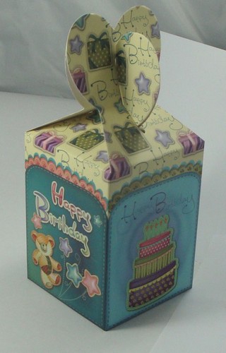 Supplies bridal wedding candy boxes gift box large birthday installed smoke Xidan high-grade white paperboard