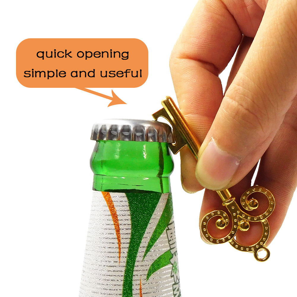 New Hot Sale Wedding Favors Creative Small Gift Key Bottle Opener Pendant Wedding Supplies Pillow Wedding Candies Box