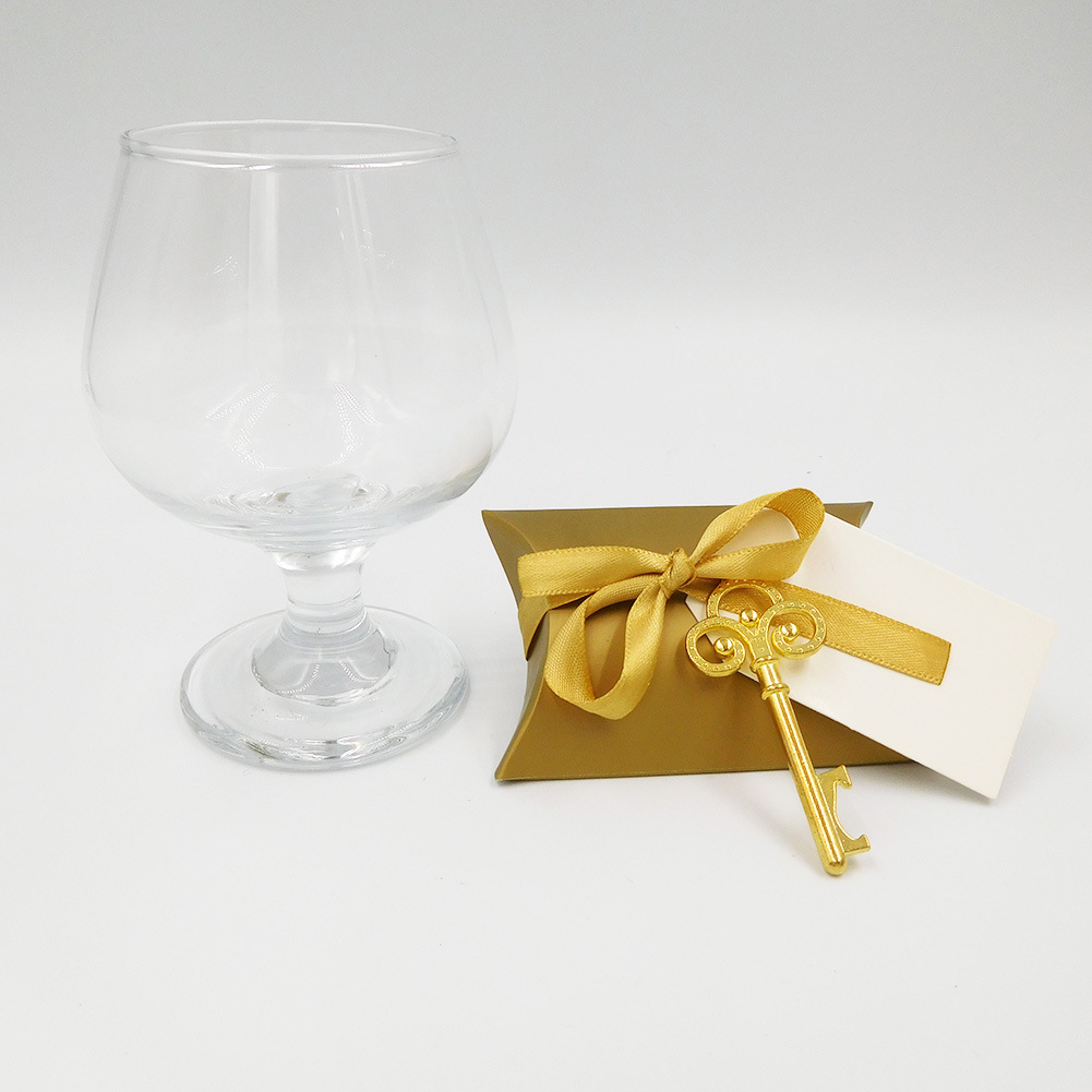 New Hot Sale Wedding Favors Creative Small Gift Key Bottle Opener Pendant Wedding Supplies Pillow Wedding Candies Box