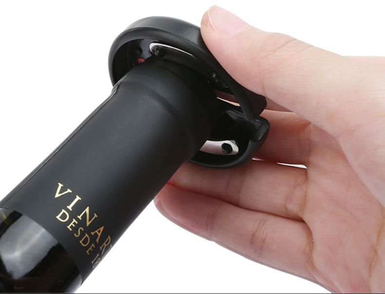Labor-Saving ABS Plastic 4-in-1 Red Wine Automatic Electric Wine Bottle Opener Set Gift Box Labor-Saving ABS Plastic 4-in-1 Red Wine Automatic Electric Wine Bottle Opener Set Gift Box