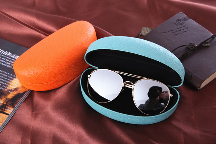 The high-end sunglasses glasses box tin box and sun glasses box The high-end sunglasses glasses box tin box and sun glasses box