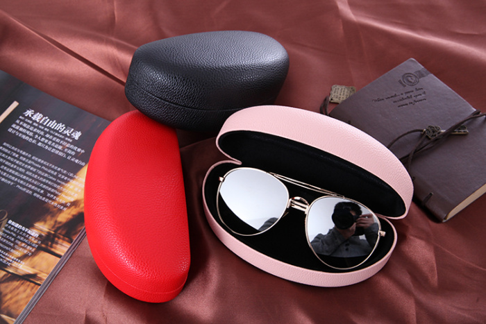 The high-end sunglasses glasses box tin box and sun glasses box The high-end sunglasses glasses box tin box and sun glasses box