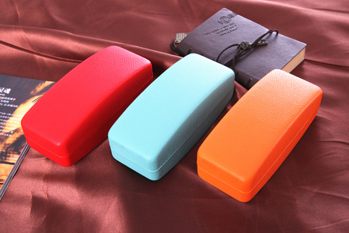 The high-end sunglasses glasses box tin box and sun glasses box The high-end sunglasses glasses box tin box and sun glasses box