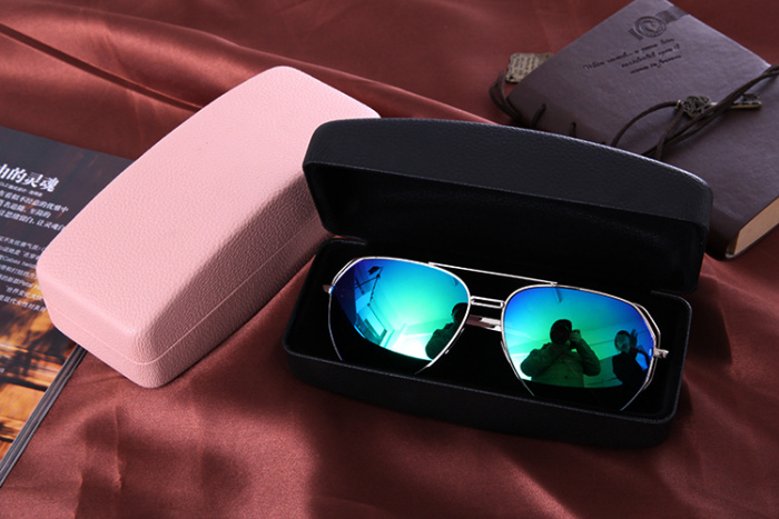 The high-end sunglasses glasses box tin box and sun glasses box The high-end sunglasses glasses box tin box and sun glasses box