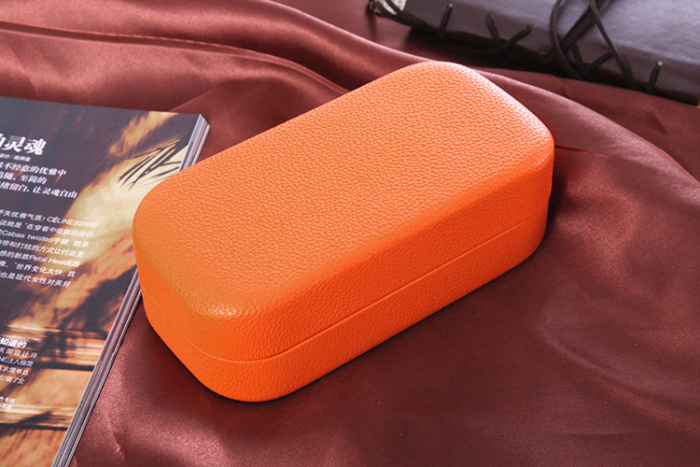 The high-end sunglasses glasses box tin box and sun glasses box The high-end sunglasses glasses box tin box and sun glasses box
