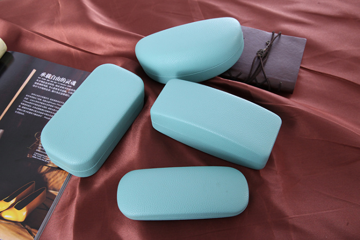 The high-end sunglasses glasses box tin box and sun glasses box The high-end sunglasses glasses box tin box and sun glasses box