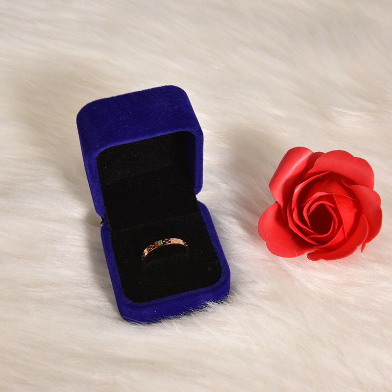 Popular Flannelette Ear Studs and Ring Box Chinese Valentine&#039;s Day Necklace Pendant Gift Box Flocking Rounded Packing Box Customized Wholesale