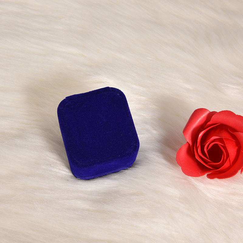 Popular Flannelette Ear Studs and Ring Box Chinese Valentine's Day Necklace Pendant Gift Box Flocking Rounded Packing Box Customized Wholesale Popular Flannelette Ear Studs and Ring Box Chinese Valentine's Day Necklace Pendant Gift Box Flocking Rounded Packing Box Customized Wholesale