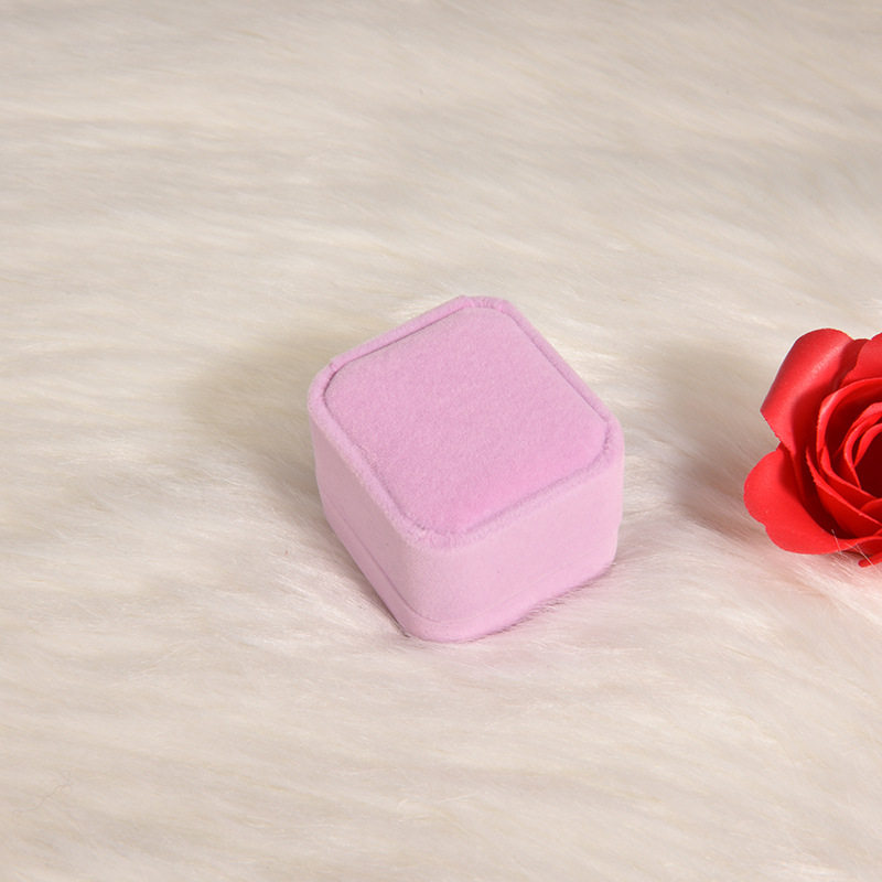 Popular Flannelette Ear Studs and Ring Box Chinese Valentine's Day Necklace Pendant Gift Box Flocking Rounded Packing Box Customized Wholesale Popular Flannelette Ear Studs and Ring Box Chinese Valentine's Day Necklace Pendant Gift Box Flocking Rounded Packing Box Customized Wholesale