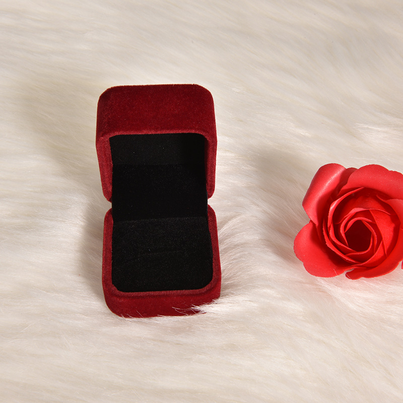 Popular Flannelette Ear Studs and Ring Box Chinese Valentine's Day Necklace Pendant Gift Box Flocking Rounded Packing Box Customized Wholesale Popular Flannelette Ear Studs and Ring Box Chinese Valentine's Day Necklace Pendant Gift Box Flocking Rounded Packing Box Customized Wholesale