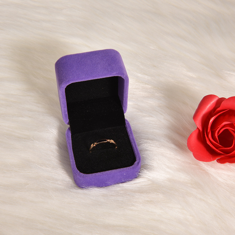 Popular Flannelette Ear Studs and Ring Box Chinese Valentine's Day Necklace Pendant Gift Box Flocking Rounded Packing Box Customized Wholesale Popular Flannelette Ear Studs and Ring Box Chinese Valentine's Day Necklace Pendant Gift Box Flocking Rounded Packing Box Customized Wholesale