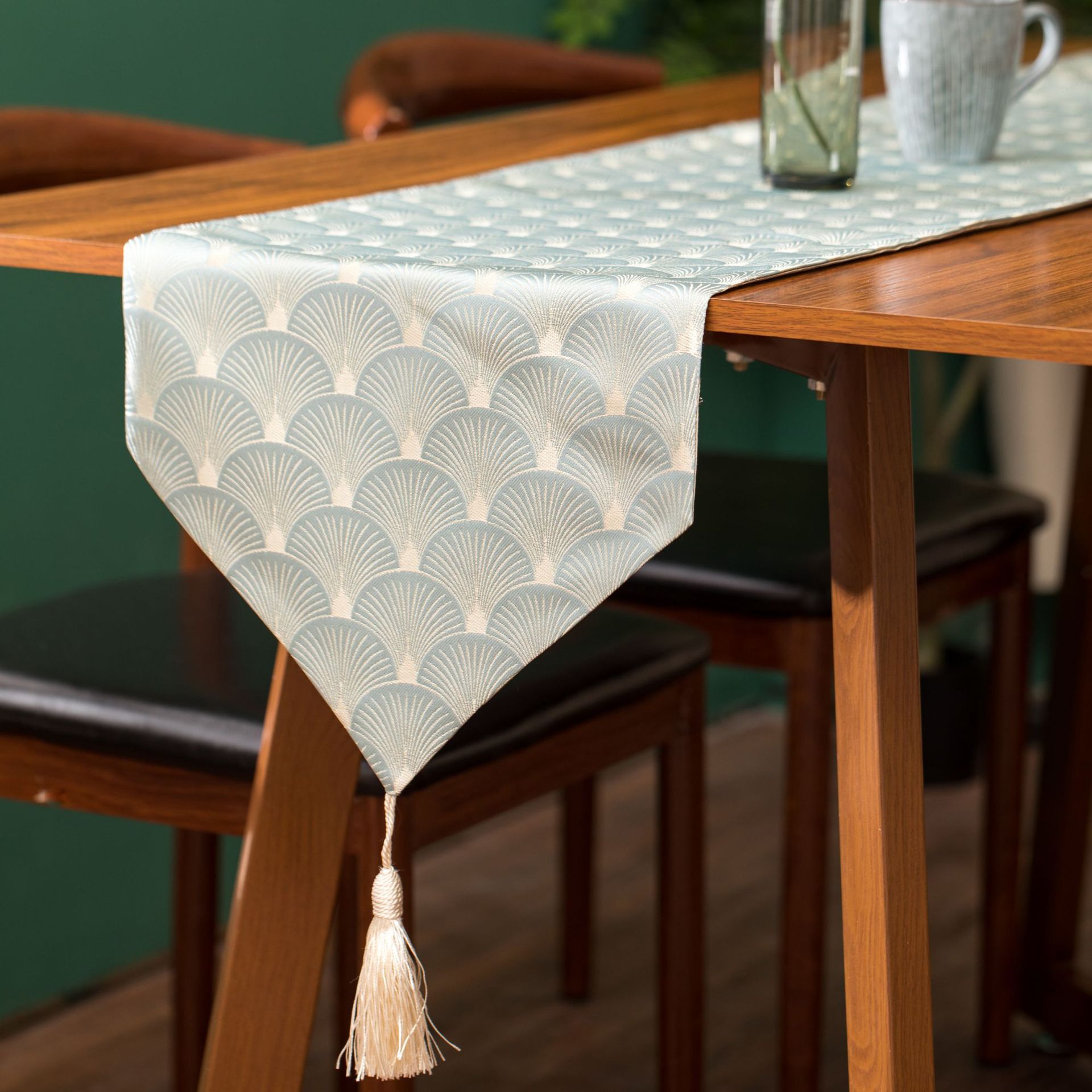 New Chinese Style Table Runner Jacquard Ribbon Tassel Satin Jacquard Fabric Peacock Open Screen National Fashion Graphic Tea Mat Factory Direct Supply
