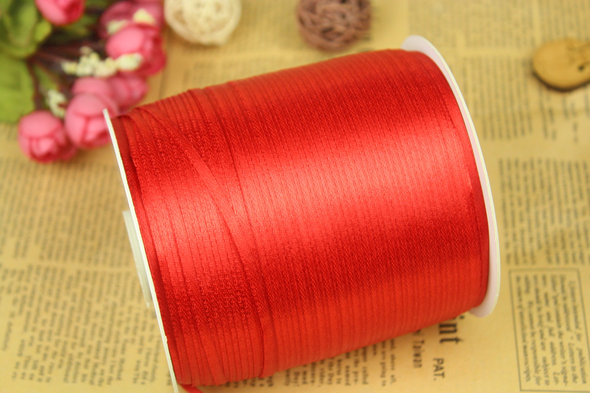 Factory Supply 3mm Double Sided Satin Ribbon Tag Rope Wedding Gift Box Fresh Red Ribbon Bookmark Ribbons Factory Supply 3mm Double Sided Satin Ribbon Tag Rope Wedding Gift Box Fresh Red Ribbon Bookmark Ribbons