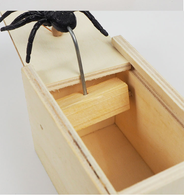 Douyin Online Influencer Toy Scared Wooden Box Spider Trick Funny Decompression Artifact Spoof Trick Bug Props