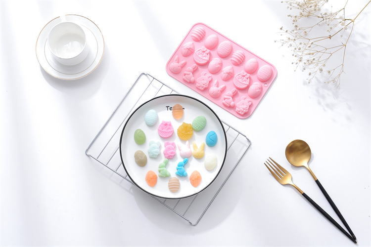 Spot Silicone 18-Piece Rejuvenating Device Rabbit Chocolate Mold Ice Tray Easter Day DIY Egg Pattern Cake Mold