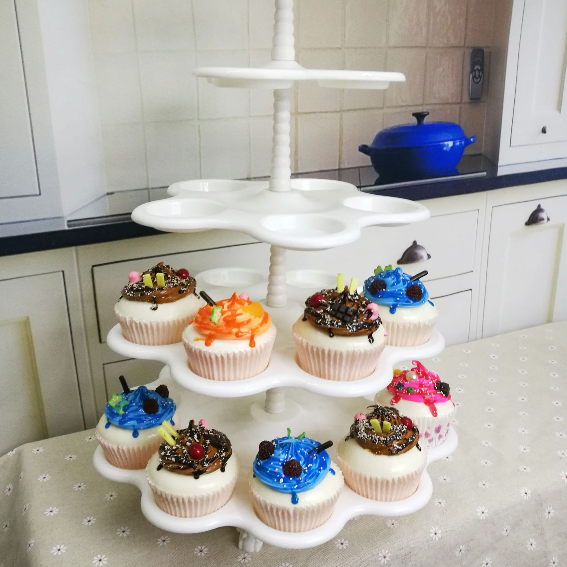 Afternoon Tea Dessert Tray MultiLayer Plastic Fruit Plate Dessert Table Decoration Cake Plate ThreeLayer Cake Stand