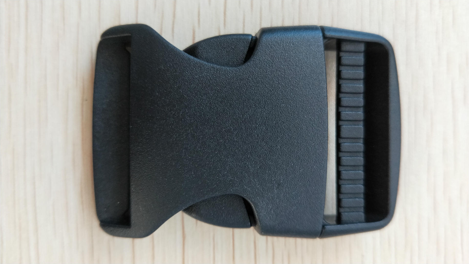 Factory Special Mountaineering Bag Pom Buckle Box Bag Accessories Buckle Plastic Buckle Buckle Hook Buckle Buckle