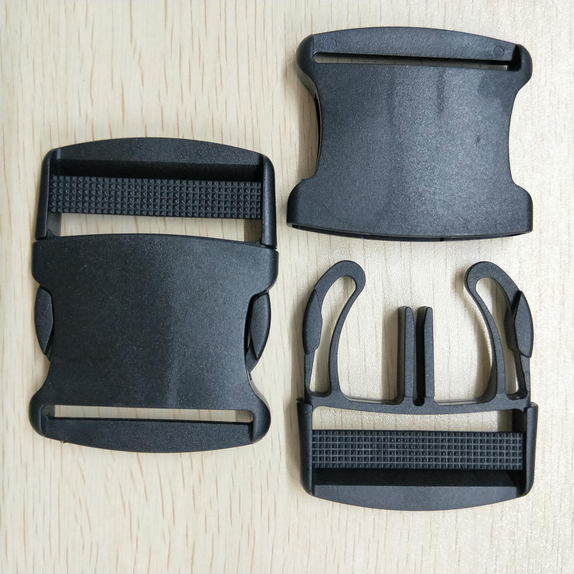 Factory Special Mountaineering Bag Pom Buckle Box Bag Accessories Buckle Plastic Buckle Buckle Hook Buckle Buckle