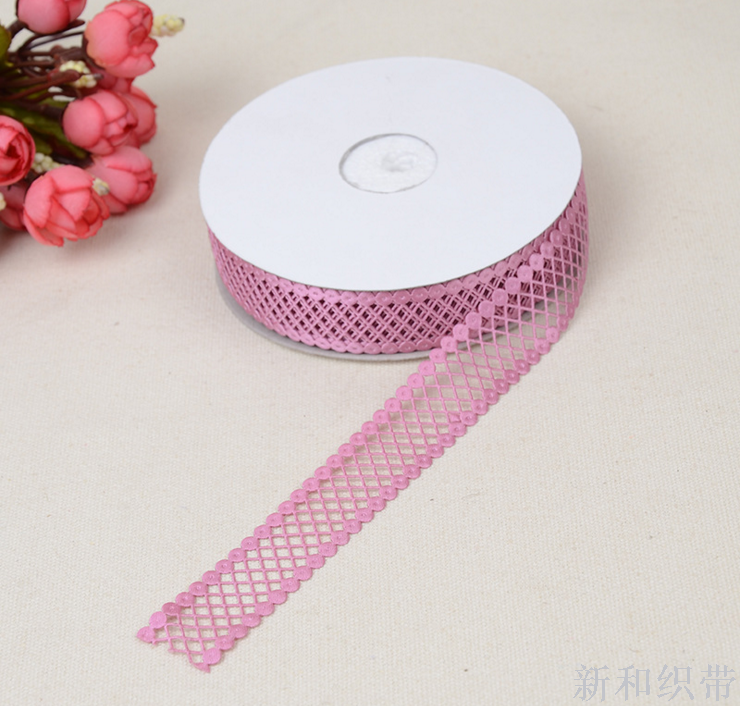 Ultrasonic embossing and hollowed-out mesh DIY packaging accessories.