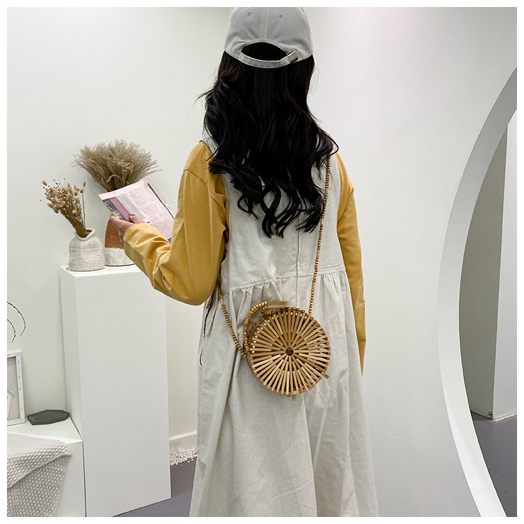 INS Bamboo Woven Woven Bag Female 2021 Summer New Fresh Internet Celebrity Holiday Portable Small round Shoulder Bag Tide