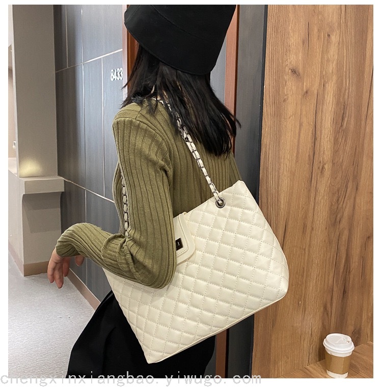  Hand-Held Straw Woven Women's Woven Bag Bag One Shoulder Small Fresh Women's Bag Trendy Women's One Piece Dropshipping