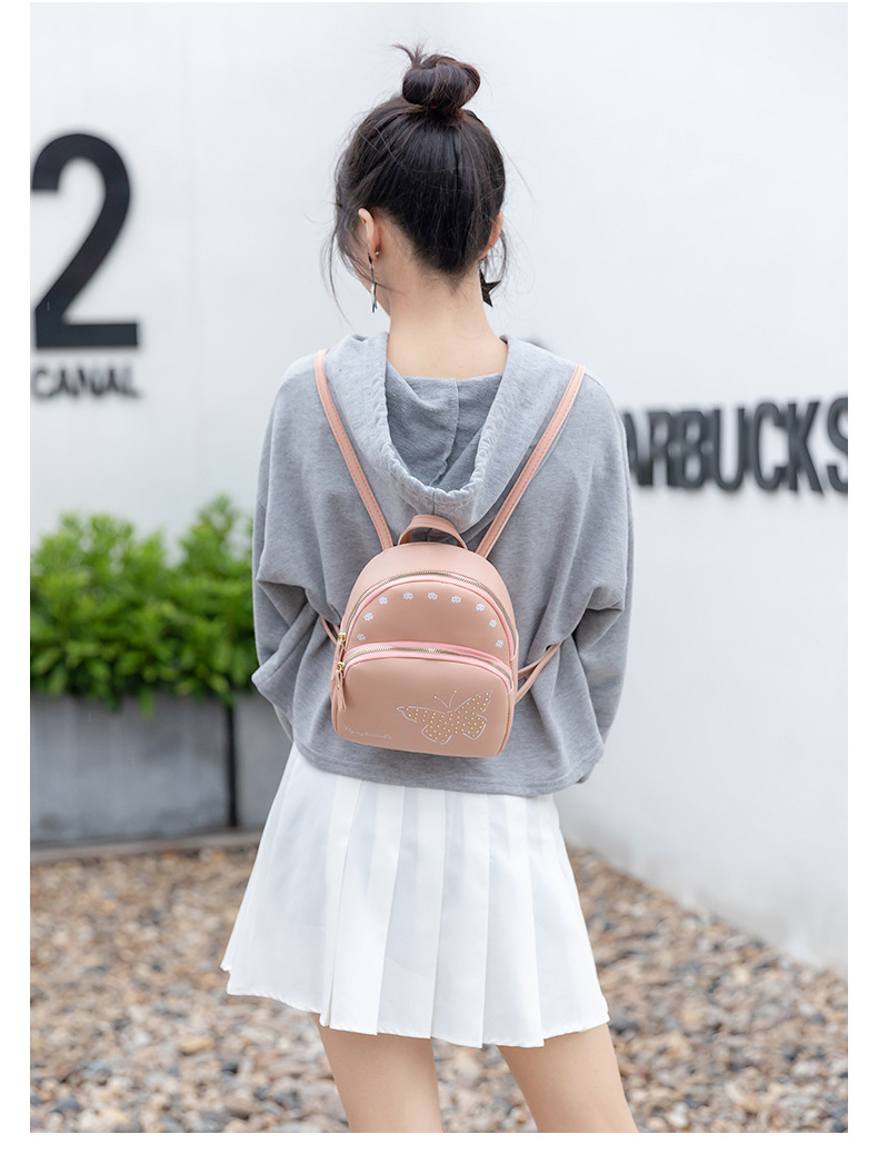 One Piece Dropshipping Autumn and Winter 2020 New Large Capacity Simple Printed Cell Phone Bag Rivet Butterfly Backpack for Women One Piece Dropshipping Autumn and Winter 2020 New Large Capacity Simple Printed Cell Phone Bag Rivet Butterfly Backpack for Women