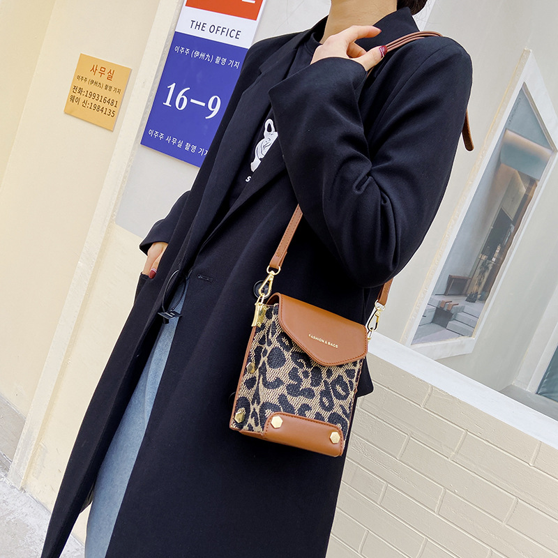 Simple Mini Bag Women&#039;s Bag 2021 Autumn and Winter New Western Style Leisure Shoulder Messenger Bag Fashion Rivet Phone Bag
