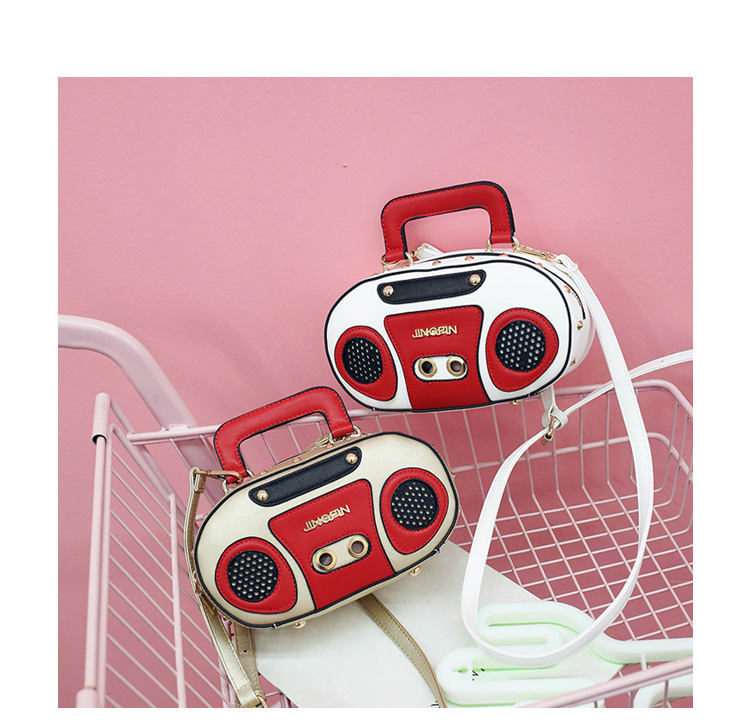 Factory Wholesale European and American Fashion Simulation Radio Stereo Shoulder Bag Funny Personality Crossbody Rivet Crossbody Bag Female Factory Wholesale European and American Fashion Simulation Radio Stereo Shoulder Bag Funny Personality Crossbody Rivet Crossbody Bag Female