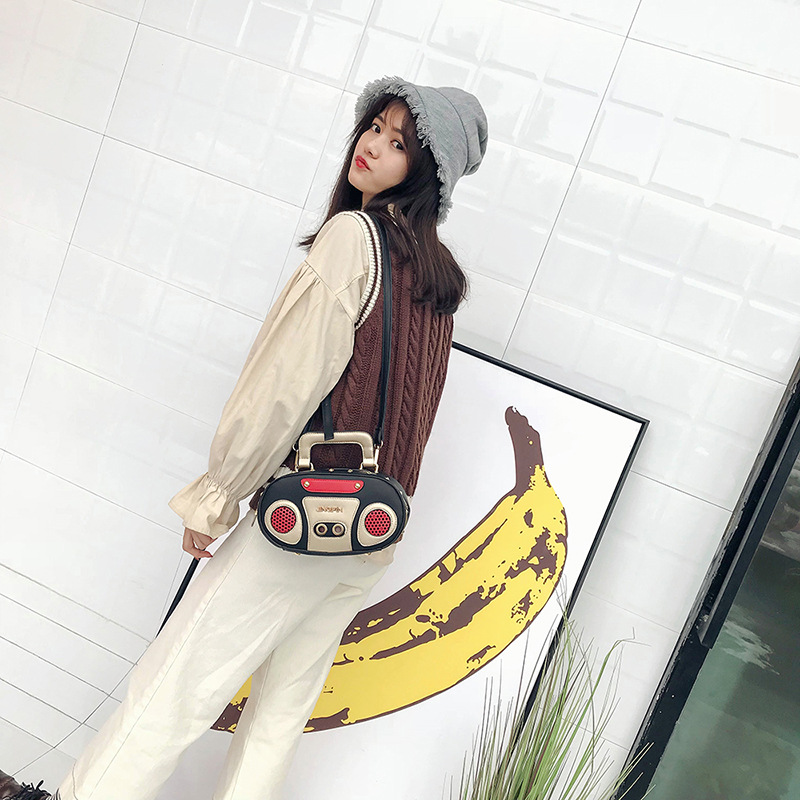 Factory Wholesale European and American Fashion Simulation Radio Stereo Shoulder Bag Funny Personality Crossbody Rivet Crossbody Bag Female Factory Wholesale European and American Fashion Simulation Radio Stereo Shoulder Bag Funny Personality Crossbody Rivet Crossbody Bag Female