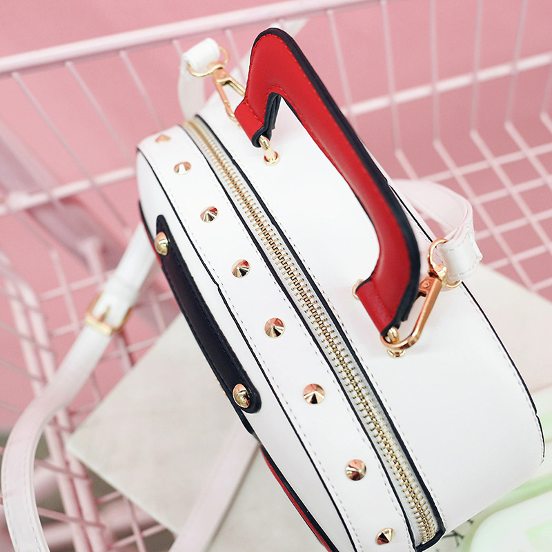 Factory Wholesale European and American Fashion Simulation Radio Stereo Shoulder Bag Funny Personality Crossbody Rivet Crossbody Bag Female Factory Wholesale European and American Fashion Simulation Radio Stereo Shoulder Bag Funny Personality Crossbody Rivet Crossbody Bag Female