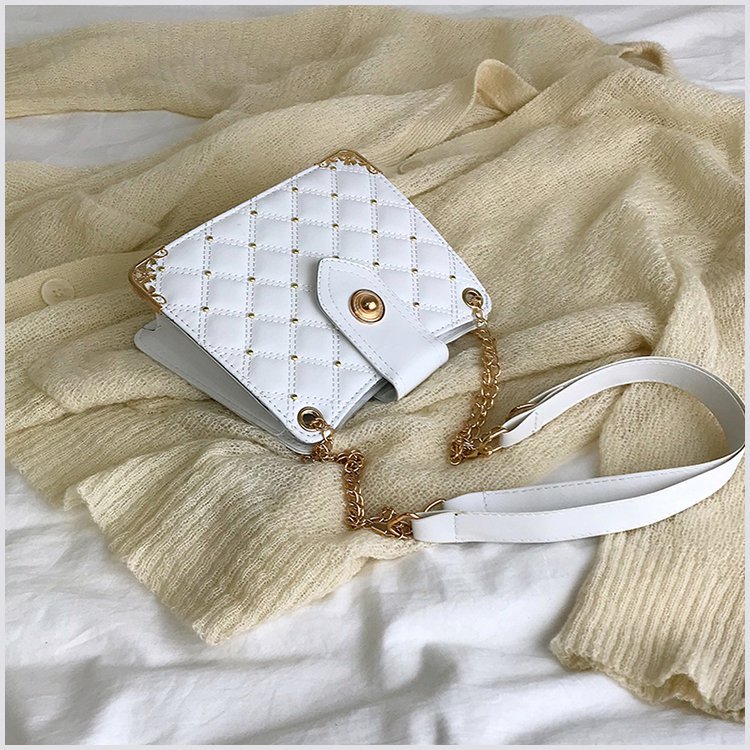 Women's Bag Chanel-Style Rhombus Chain Bag Rivet Small Bag Shoulder Bag Fashion Trendy Messenger Bag Women's Bag Chanel-Style Rhombus Chain Bag Rivet Small Bag Shoulder Bag Fashion Trendy Messenger Bag